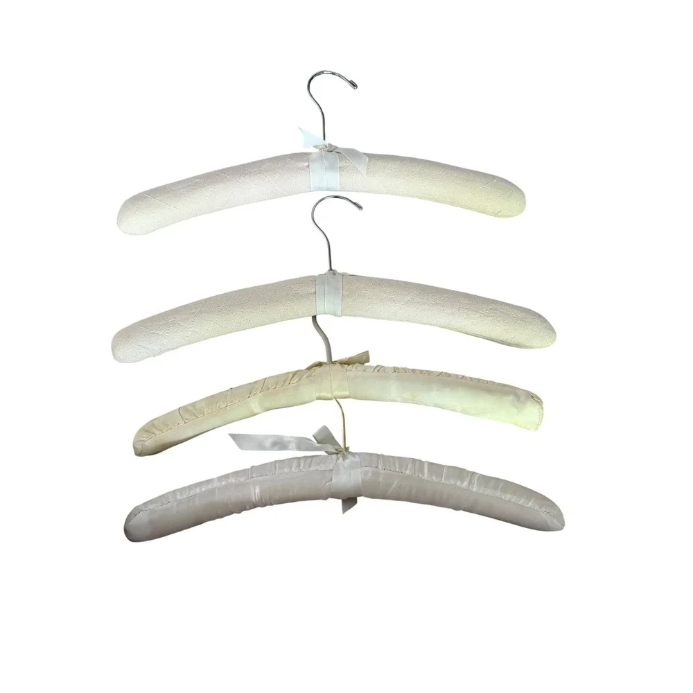 Vintage Padded Hangers Set of 4 Ivory Satin Textured Fabric Bow Accents Cream